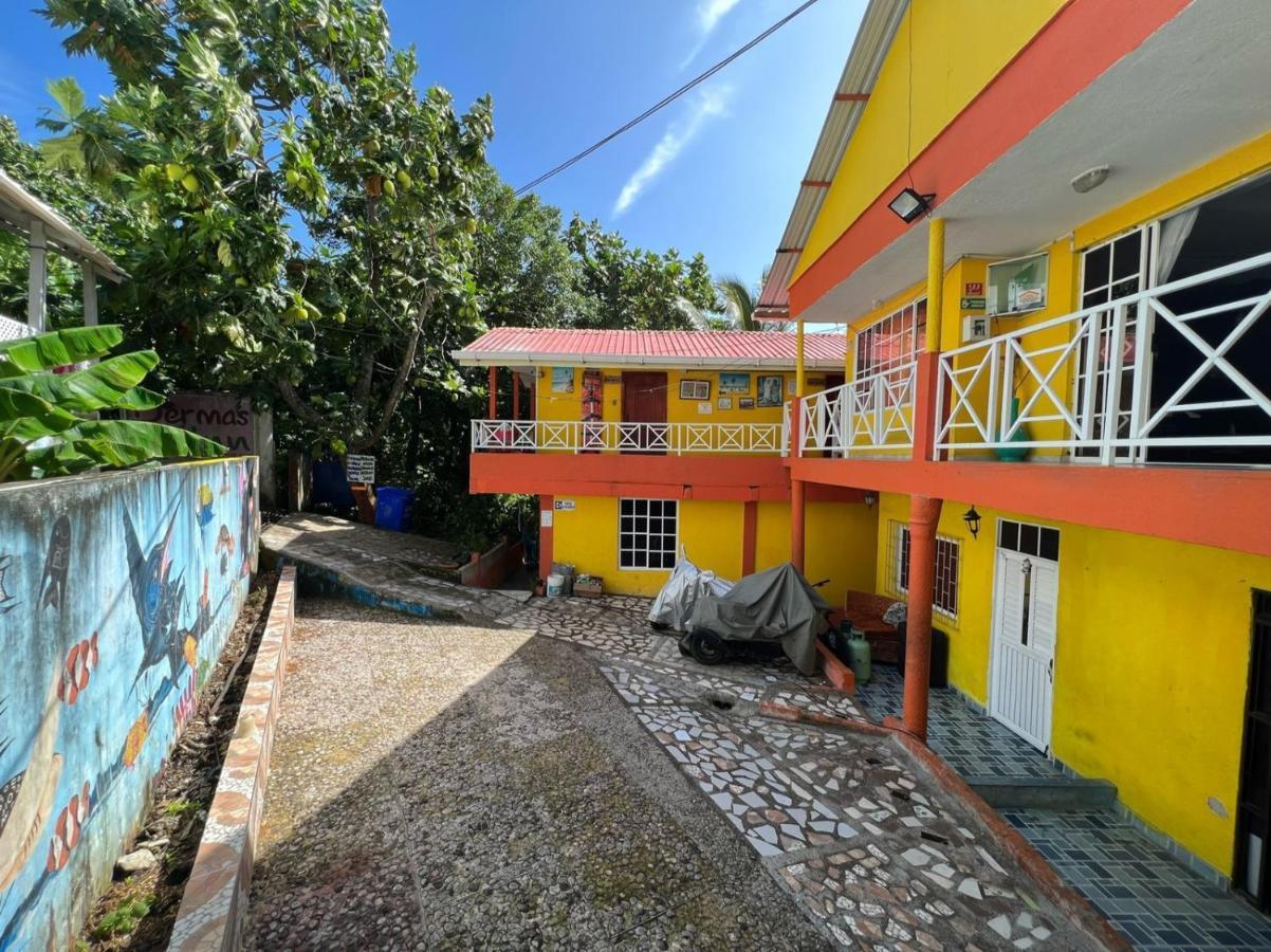 Posada Nativa Derma'S Inn San Andrés Eksteriør billede